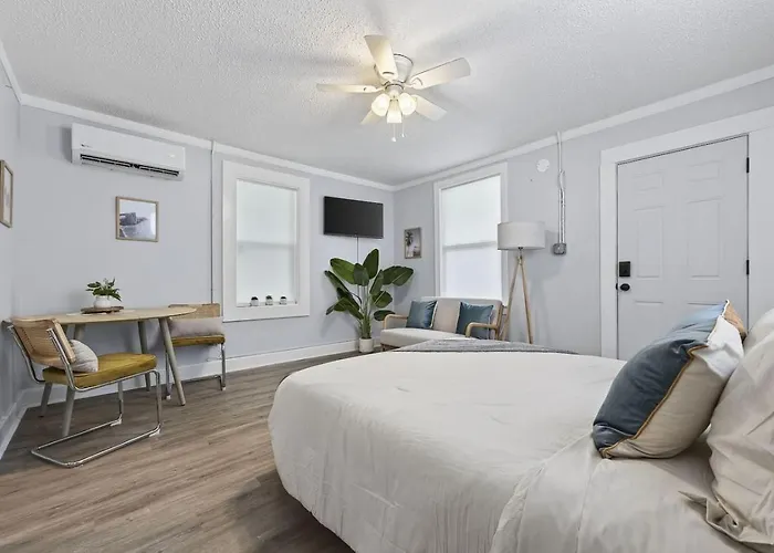 Unit 3 Cozy In Pensacola